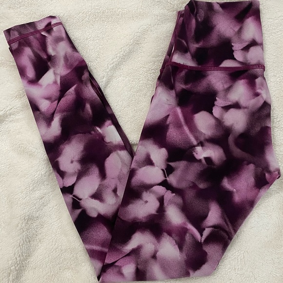 Lululemon leggings - Picture 1 of 4